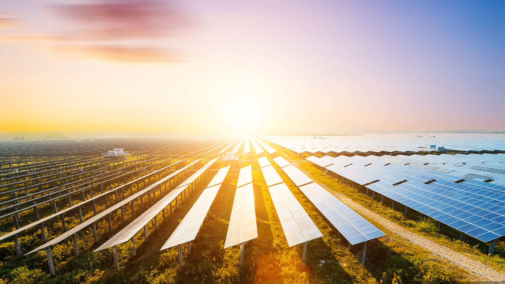 業界で最も競争力のある太陽光発電メーカーを構築する